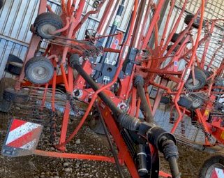 2015 KUHN GA8731 Hay Rake