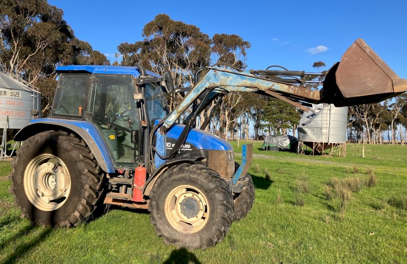 2001 New Holland TS100 Tractor with FEL **Price change** - ONO