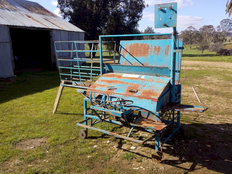 Gun Crutcha cradle.