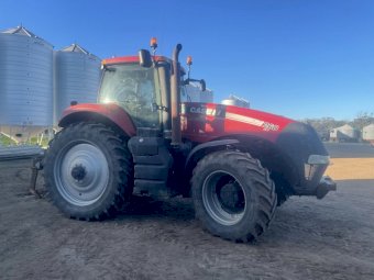 2014 Case IH Magnum 260 CVT Tractor