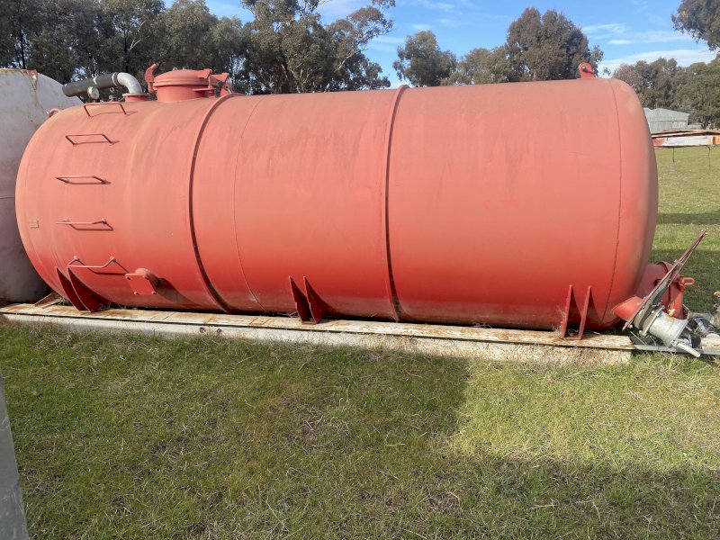15000lt Gilltrap vacuum tank, pump, and suction hoses