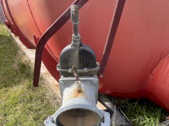 15000lt Gilltrap vacuum tank, pump, and suction hoses