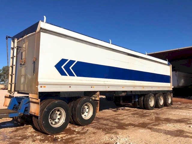 2013 Brentwood Aluminum 5 Axle Dog 34ft x 6ft Chassis Tipper Trailer