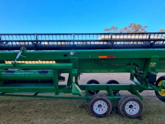 John Deere 936D 36ft Draper Front