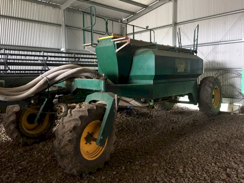 Simplicity 6000 TQ2 Air Seeder Cart