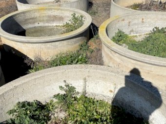 Concrete round troughs