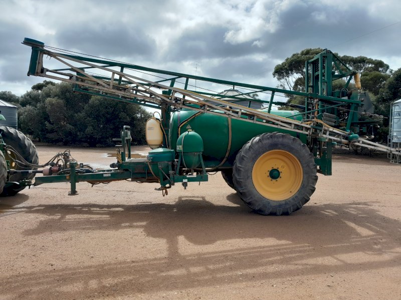 2003 Goldacres Prairie 4030 Boom Spray