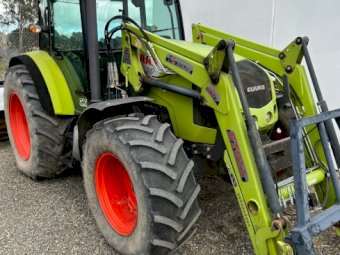 2012 Claas 330 AXOS Tractor with FEL and Bucket