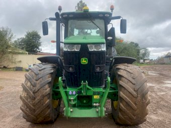 2017 John Deere 7230R Tractor