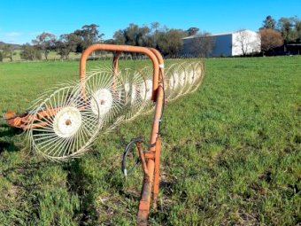 Howard 9 Wheel Hay Rake