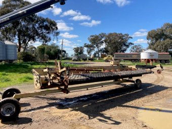 23ft Knuckey Pea Plucker/ Canola Pickup