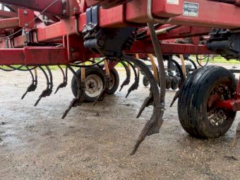 40' Morris Concept 2000 Seeder Bar
