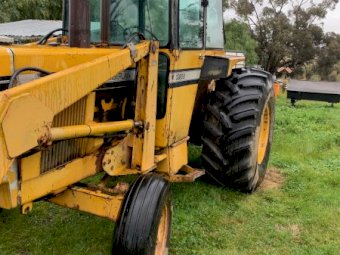 Chamberlain 3380B Tractor with Loader