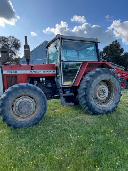Massey Ferguson 2640  Tractor