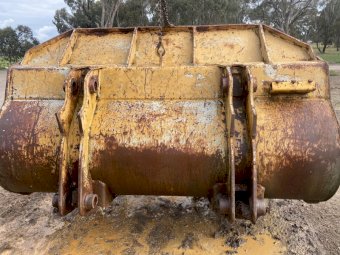 Heavy Duty FEL bucket, Fait Allis FL20 loader