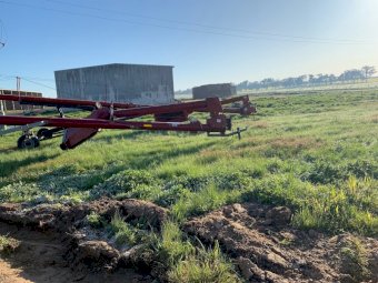 Meridian/Sakundiak 72ft x 10" Swing Away Auger