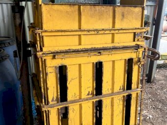 Morton Baker Wool Press