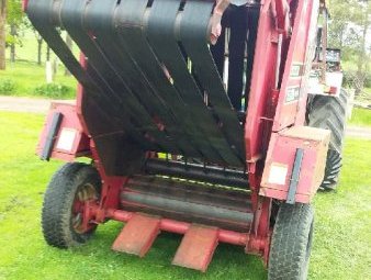 Gehl-Shearer 1470 Round Baler