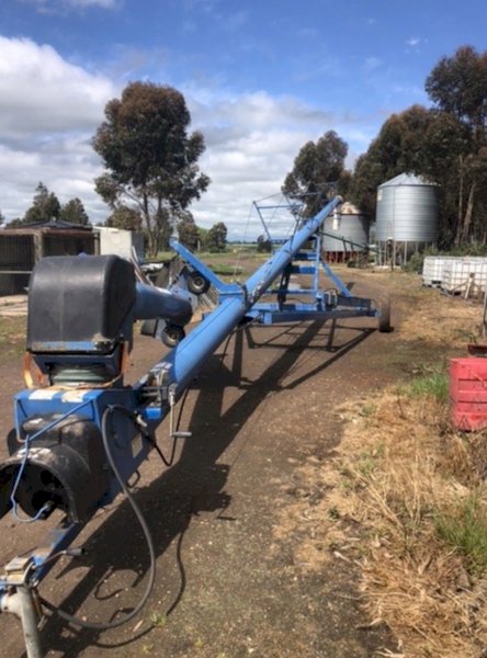 Brandt 10/70 Swing Away Auger