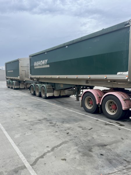 2009 Sloanbuilt Stag B Double Tippers