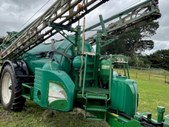 2006 Goldacres Prairie Advance 5030 Boom Spray. """(Price drop New spray has arrived)"""