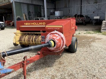 New Holland 417 Hayliner Small Square Baler