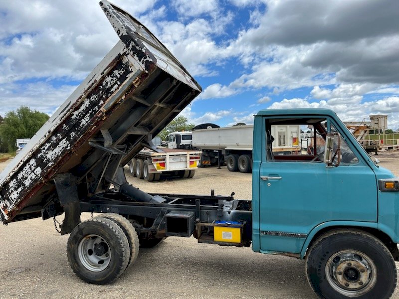 1975 Daihatsu Tipper Truck