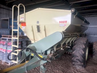 Marshall 980T Multispread Spreader
