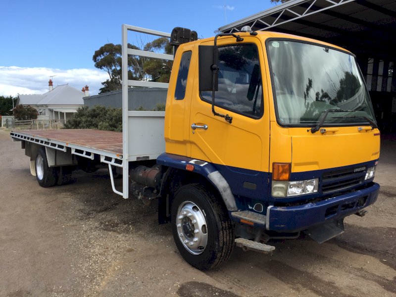 2004 Mitsubishi Fighter FM10 Tray Truck