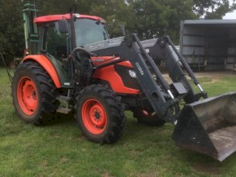 Kubota M8540 Tractor with Howard FEL