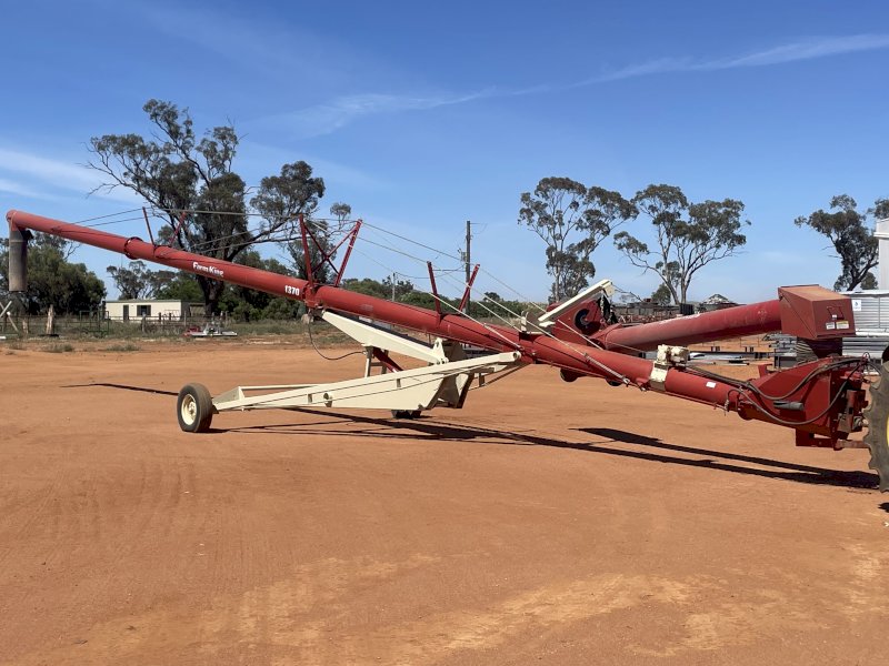 2018 Farm King 1370 Swing Away Auger