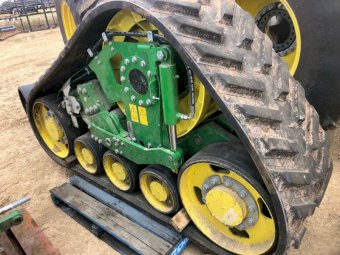 John Deere Tracks to Suit 60/70 and "S" Series Headers