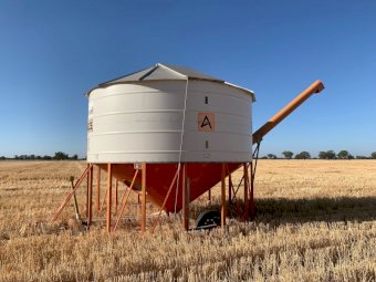 2011 Sherwell 1511 Field Bin