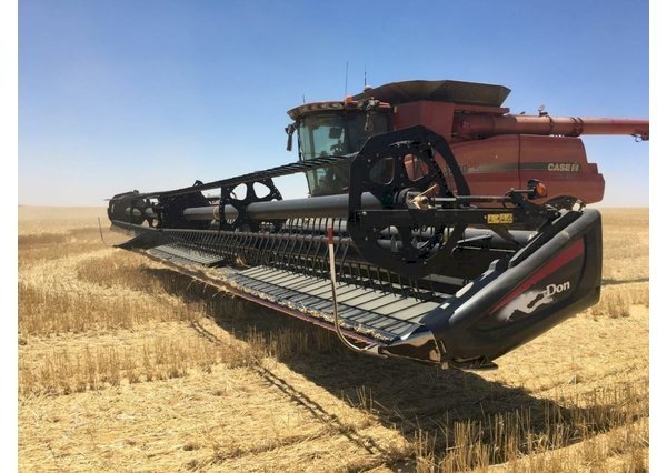 2018 Case 7240 Header with 40 ft MacDon front and Comb Trailer
