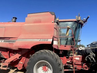 1999 Case 2388 Header