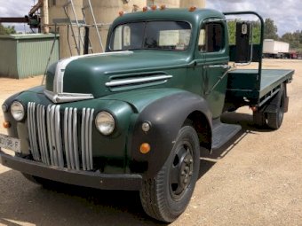 Ford Jailbar 1942 V 8 side valve
