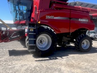 2017 Case IH 7240 Header with D65 MacDon 40ft Draper Front on Leith Trailer
