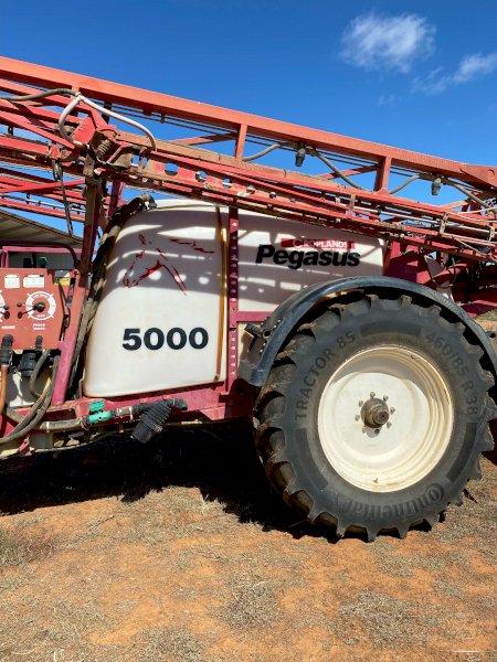 2009 Croplands Pegasus 5000 Boom Spray