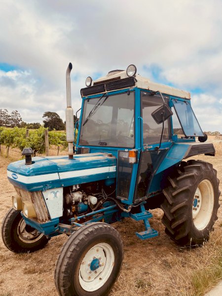 1986 Ford 4110 Tractor