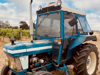1986 Ford 4110 Tractor