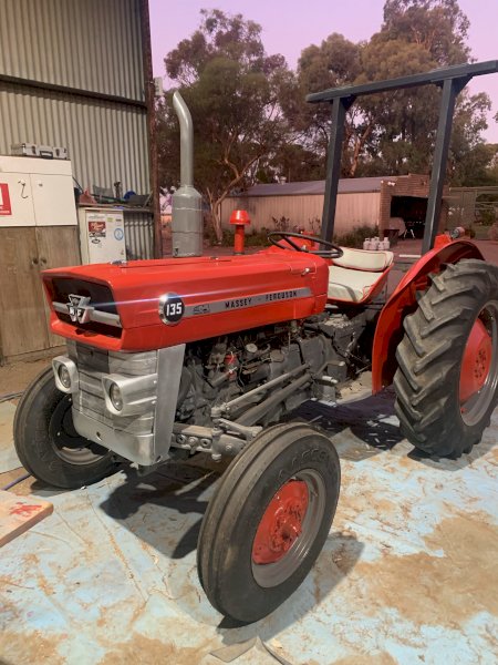 Under Auction - (A242) Massey Ferguson 135 Tractor 