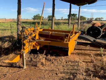 Rock Picking Bucket