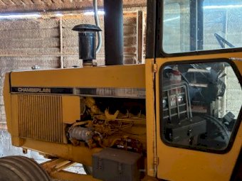 1982 Chamberlain 4480 Tractor