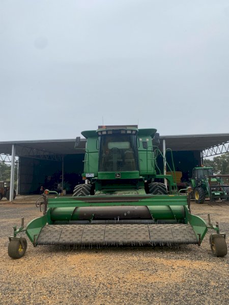 2007 John Deere 9750 STS Header with 936D Draper Front & Trailer