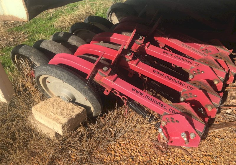 20 Manutec twin walking wheels agri hub press wheels