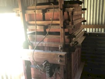 3 x Antique Koerstz Woolpresses