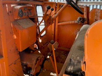 Chamberlain 9G Tractor