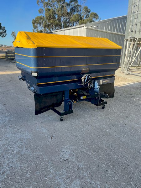 2017 Bogballe M2D Spreader
