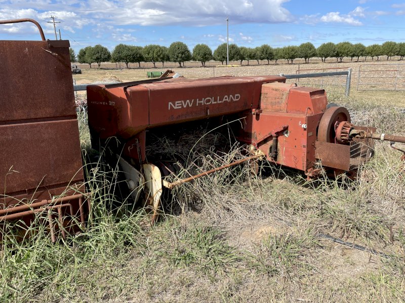 New Holland 317 Square Baler