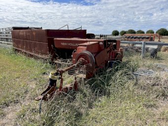 New Holland 317 Square Baler